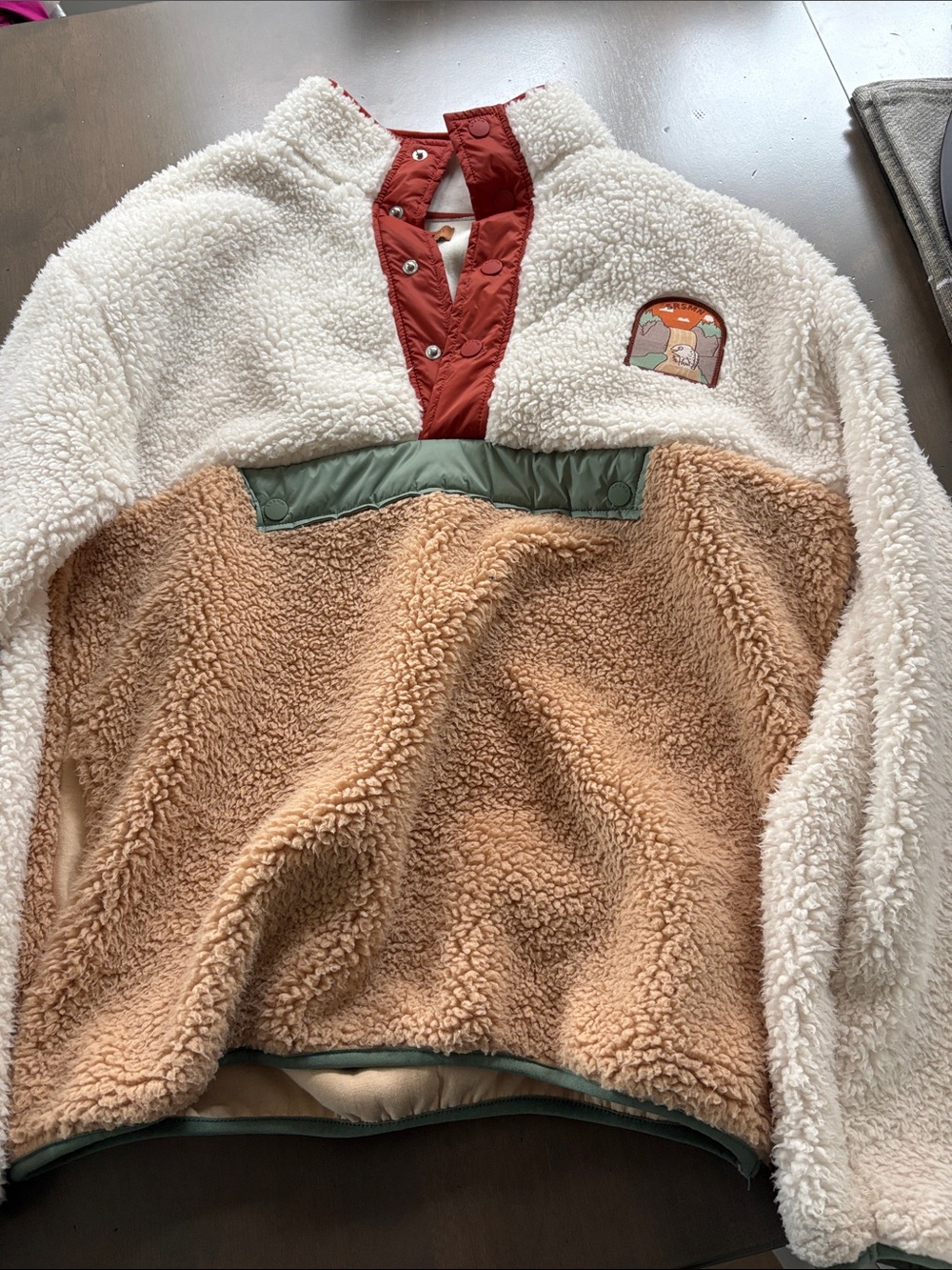 Cozy Colorblock Sherpa Pullover Hoodie - Cream & Tan
